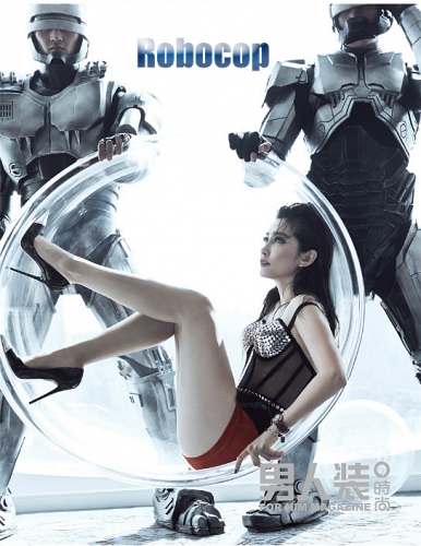 It is our big honor to provide the shooting movie props the robocop costume for the actress Li Bingbing .